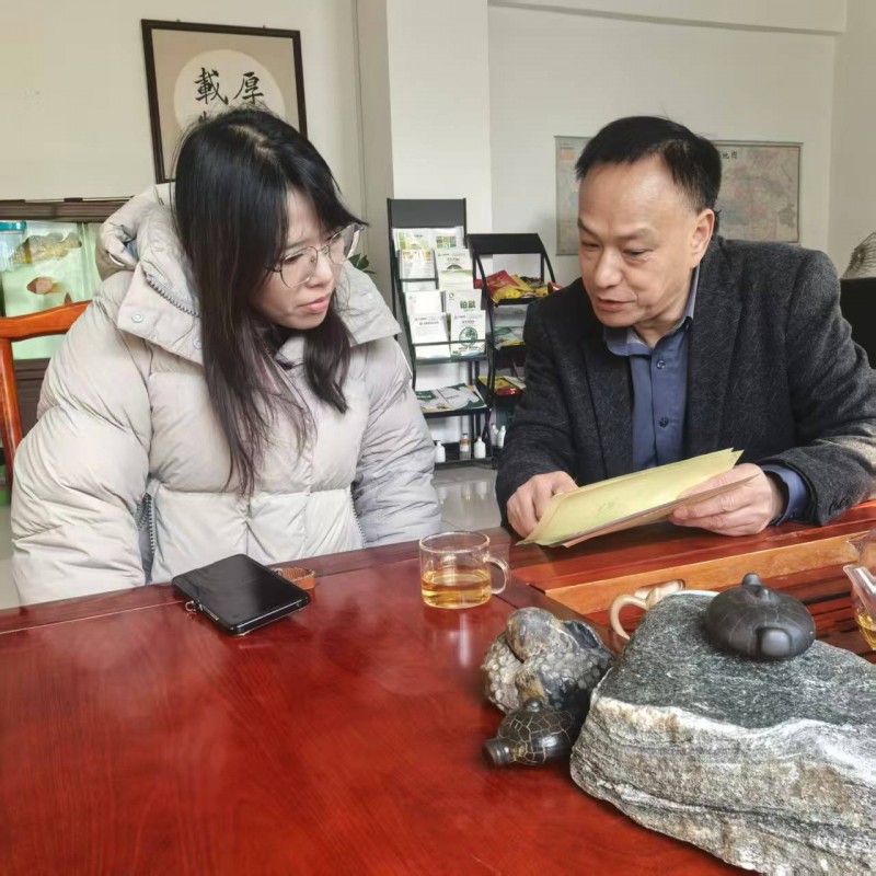 El Sr. Cao de Zhejiang visitó la fábrica de alimentos de Baosheng para una visita de inspección